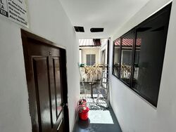 Kim Chuan Road (D19), Shop House #573422061